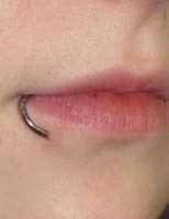 Lippenpiercing